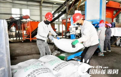 污泥變沃土 青海格爾木的綠色魔法與生物有機肥料的革新之路